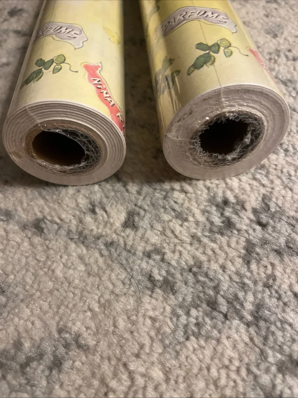 Nina Ricci Paris Gift Wrap Set Of Two 15” New In Wrapping